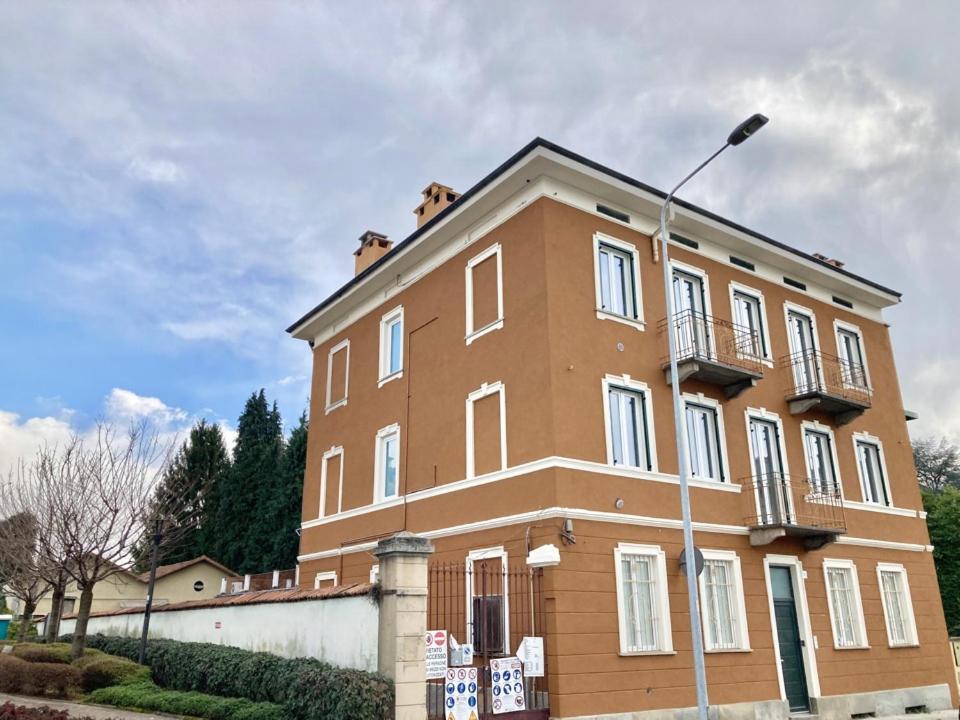 Appartement Palazzo Proietti Bilo 2 à Biella Extérieur photo